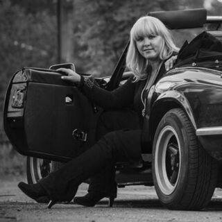 VICE PRESIDENT | SANDRA HEINISCH